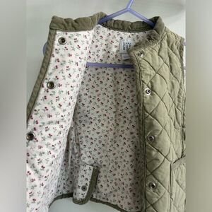Baby Gap Quilted Vest with flowers inside. Size 6-12 MOS